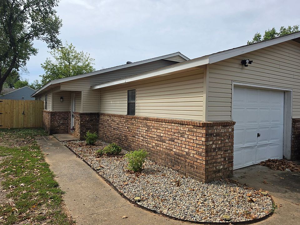 1st image of 2001 Cypress Pl #A