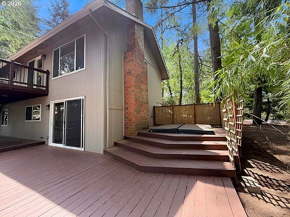 3rd image of 2901 Timberline Dr