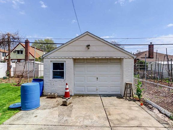 3rd image of 78-31 266th St