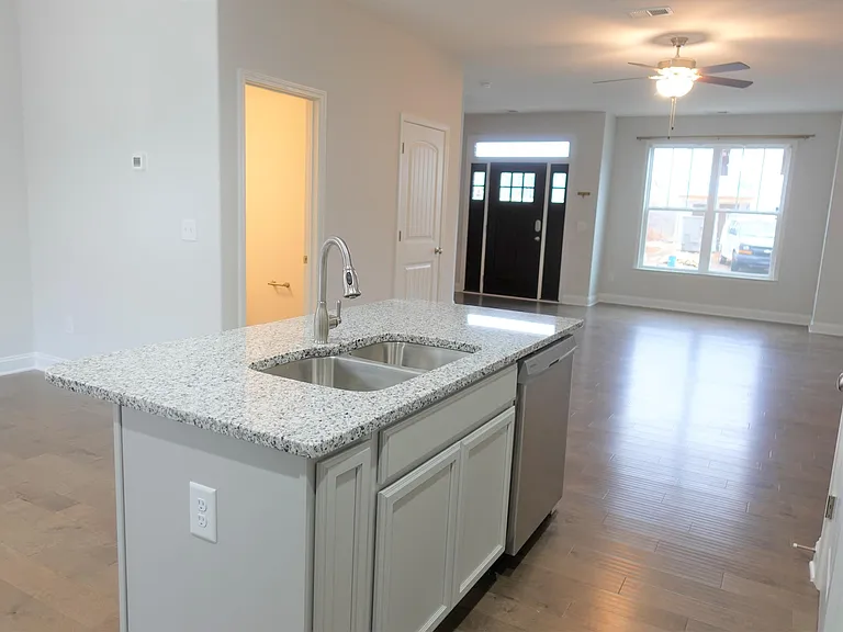 124 Creekland Way — Photo 17