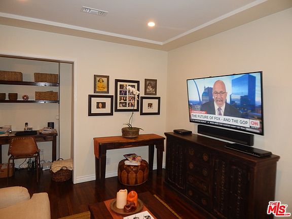 3rd image of 4231 Sutro Ave