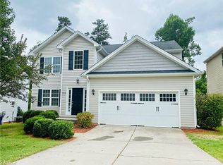2515 Fiddlers Glenn Dr, Winston Salem, NC 27127