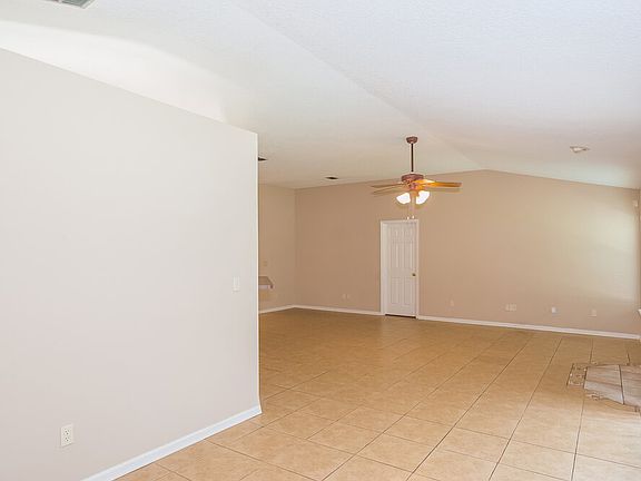 5th image of 644 Southern Lily Dr