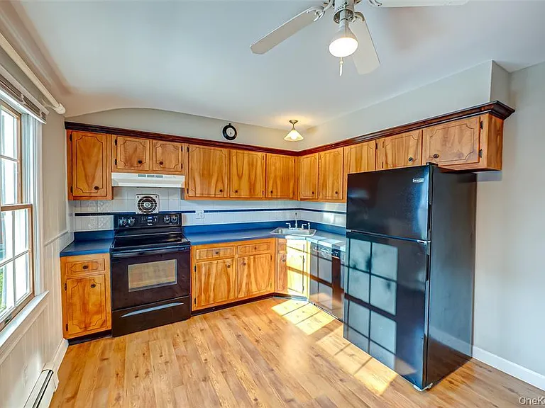 13A Homeland Dr — Photo 9