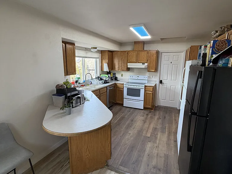 2914 Sunset Dr W #5 — Photo 8