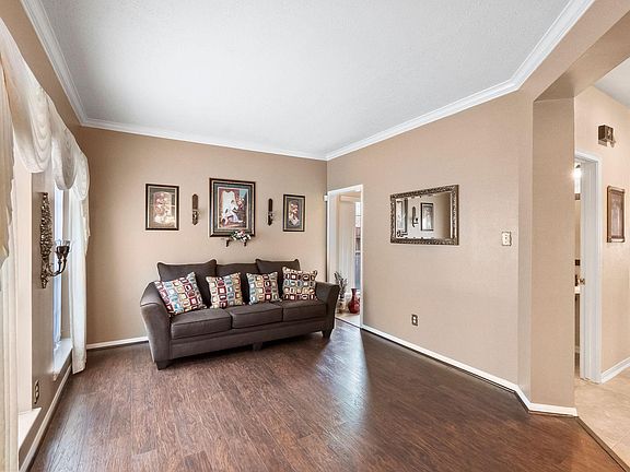 5th image of 4267 Hambledon Village Dr