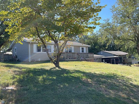 3rd image of 3214 Nanette Dr