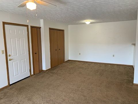 5th image of 100 Pioneer Creek Ln #2-201