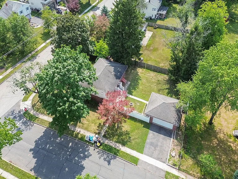 38 Carlson Ct #1 — Photo 2