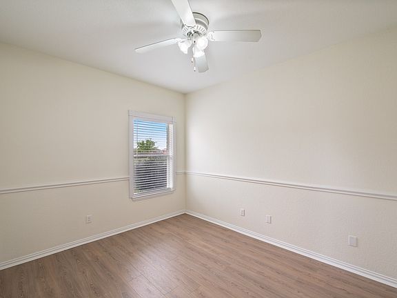 4th image of 8789 Colonial Dr