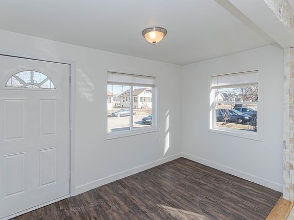 3rd image of 2117 Magnolia St