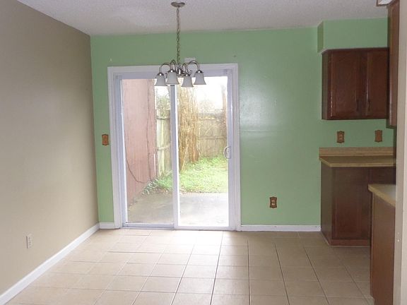 3rd image of 1300B BAY HILL Boulevard