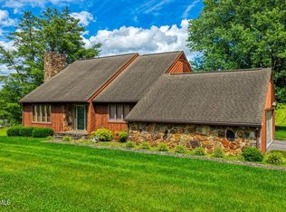 266 Big Hill Rd, Mooresburg, TN 37811