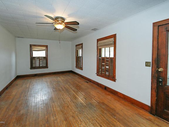 3rd image of 31898 29th St