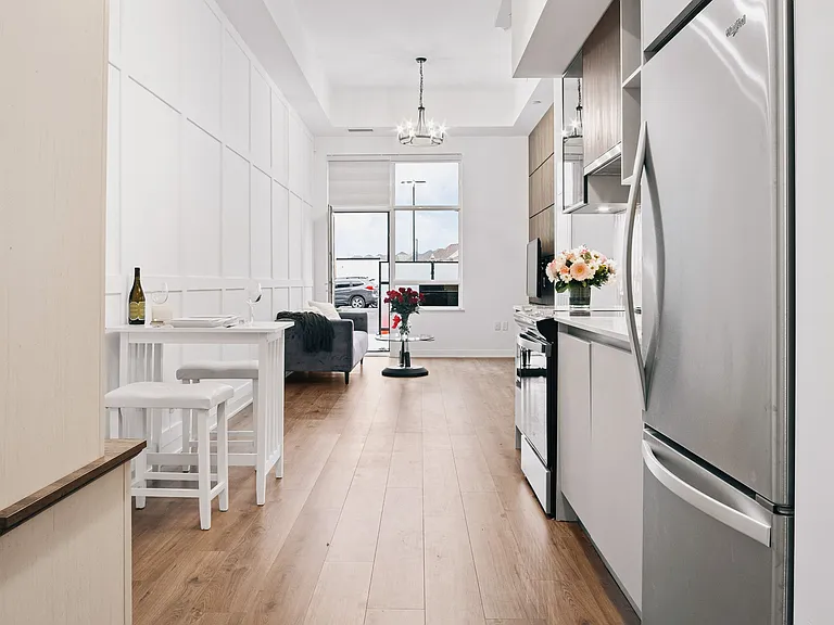 395 Dundas St W #110 — Photo 15
