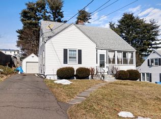 33 Pentlow Ave, New Britain, CT 06053