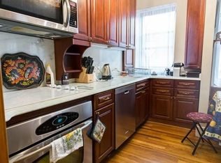 69 Myrtle St APT 2, Boston, MA 02114