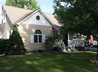 1129 S Line St, Chesaning, MI 48616