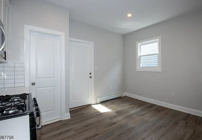 19 Northfield Ave #2R — Photo 5