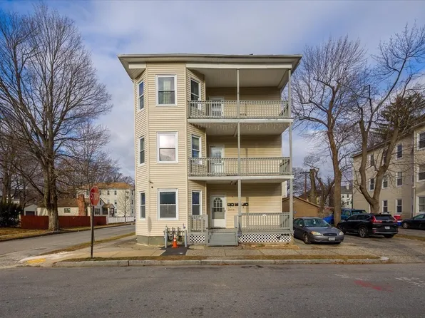 10 Lawnfair St, Worcester, MA 01602