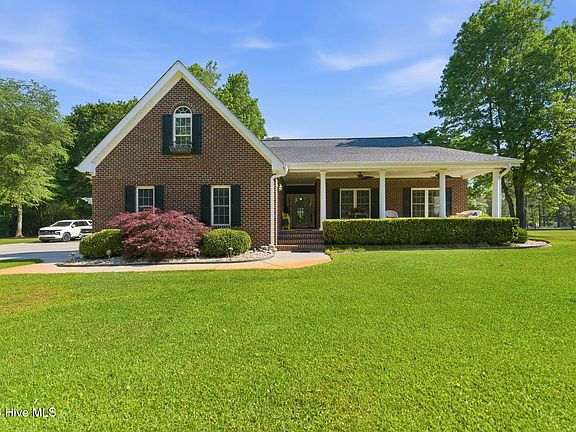 2nd image of 410 Whitebridge Road