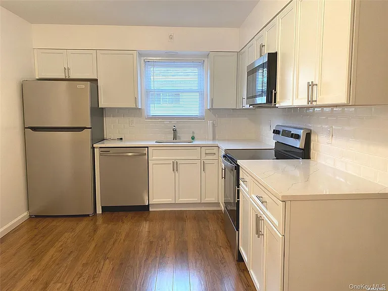 69 Inwood Rd #2 — Photo 3