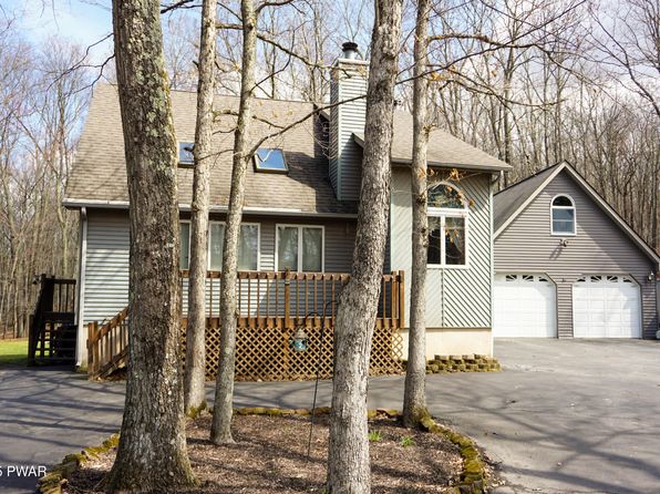 102 Winding Brook Dr, Shohola, PA 18458
