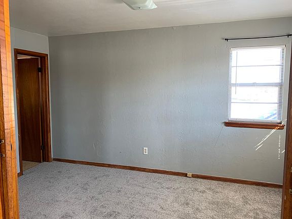 4th image of 1212 NW Pershing Dr