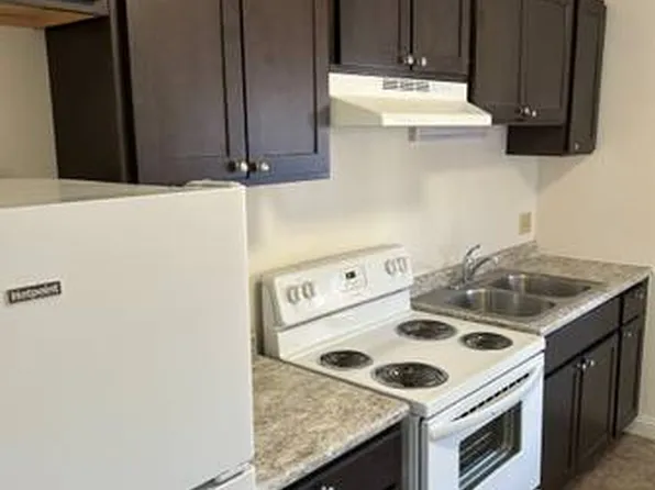 96 Maple St, Burlington, VT 05401