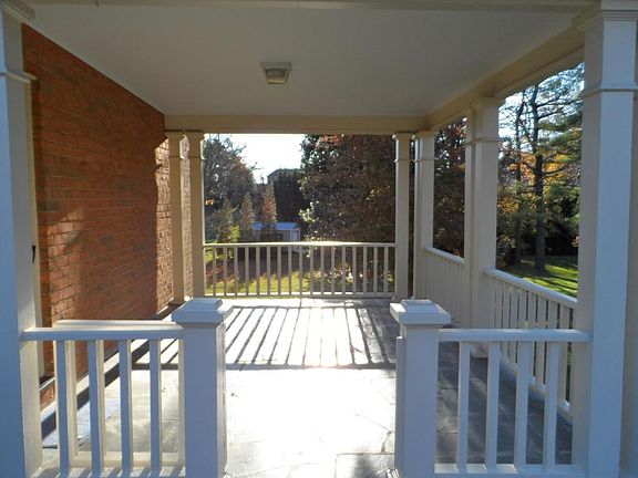 2nd image of 1225 Pickwick Ln