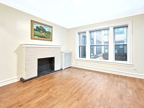 3rd image of 5417 S Dorchester Ave #1W