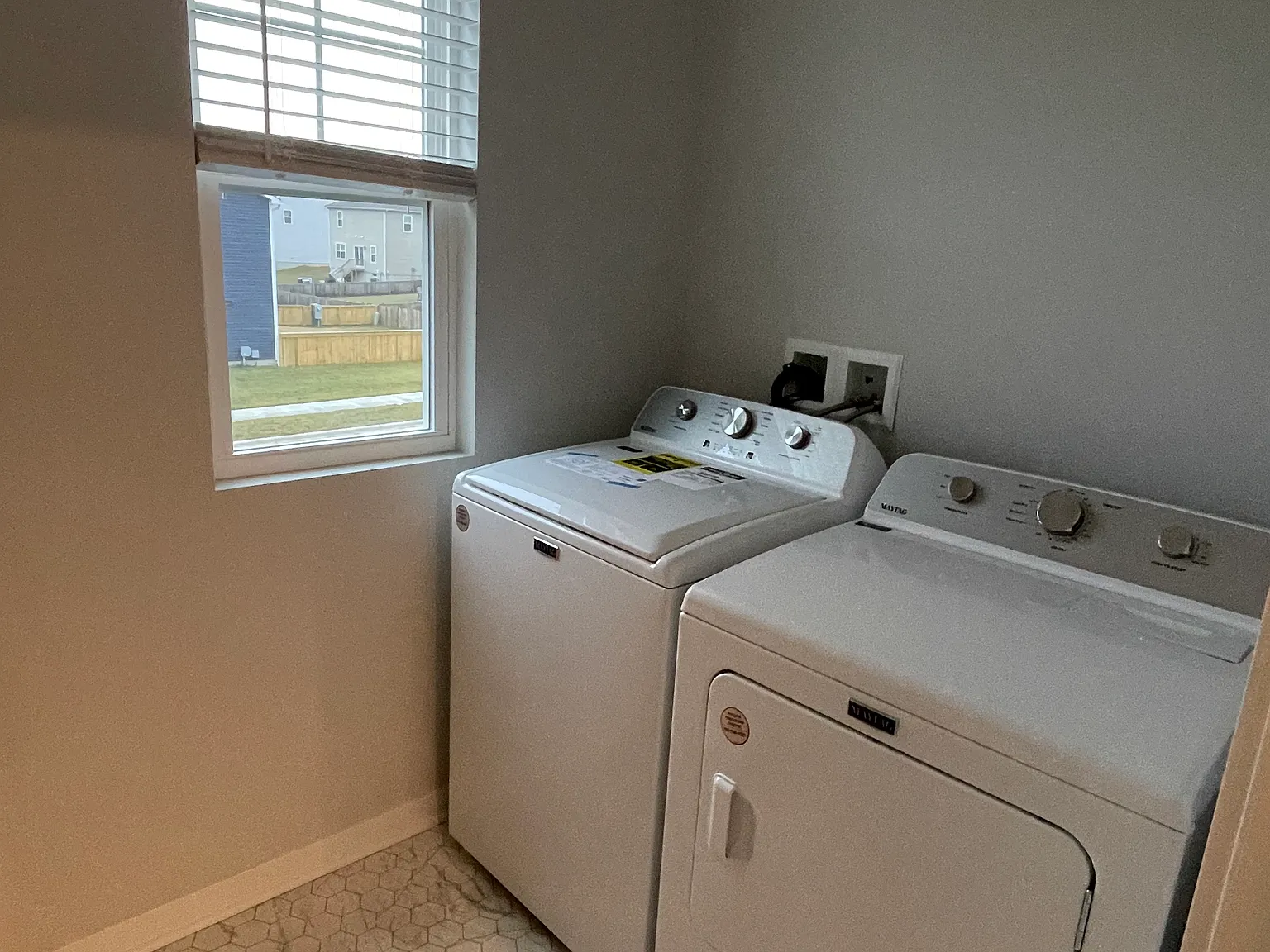 585 Penwell Dr — Photo 1