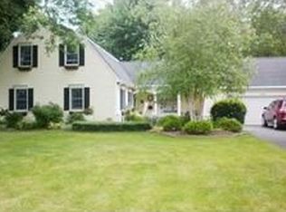 418 Dansworth Rd, Youngstown, NY 14174