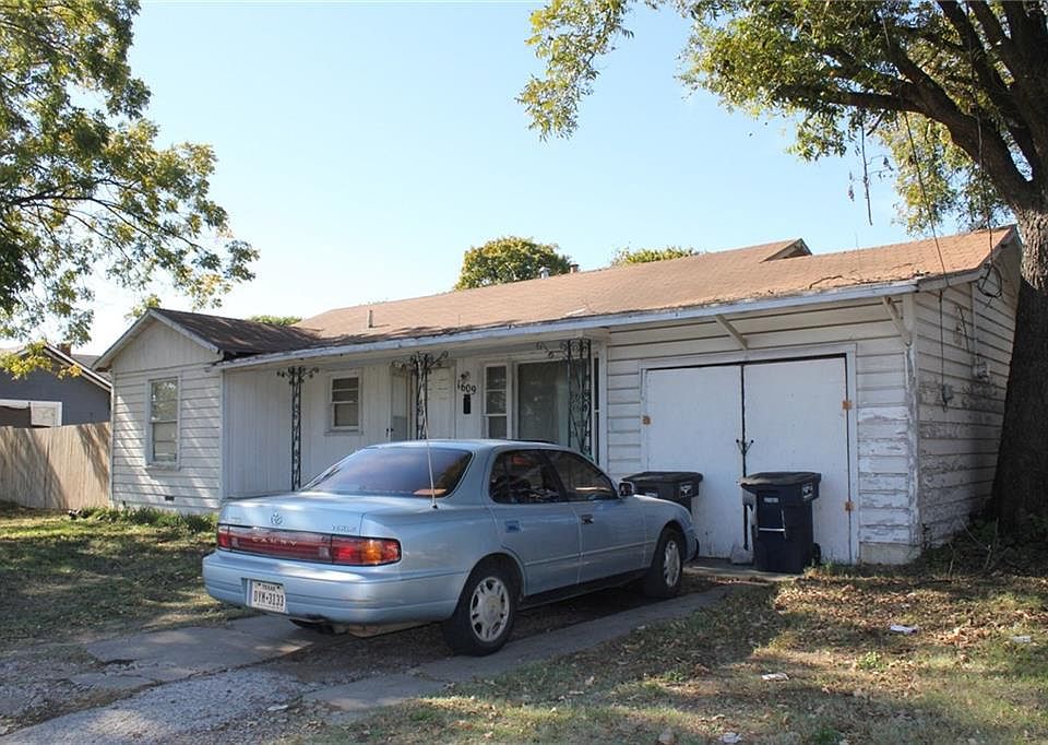 2nd image of 1613 N Beach St