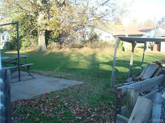 5th image of 706 Meadow Crest Ln