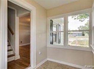 1812 John R Rd E, Troy, MI 48083