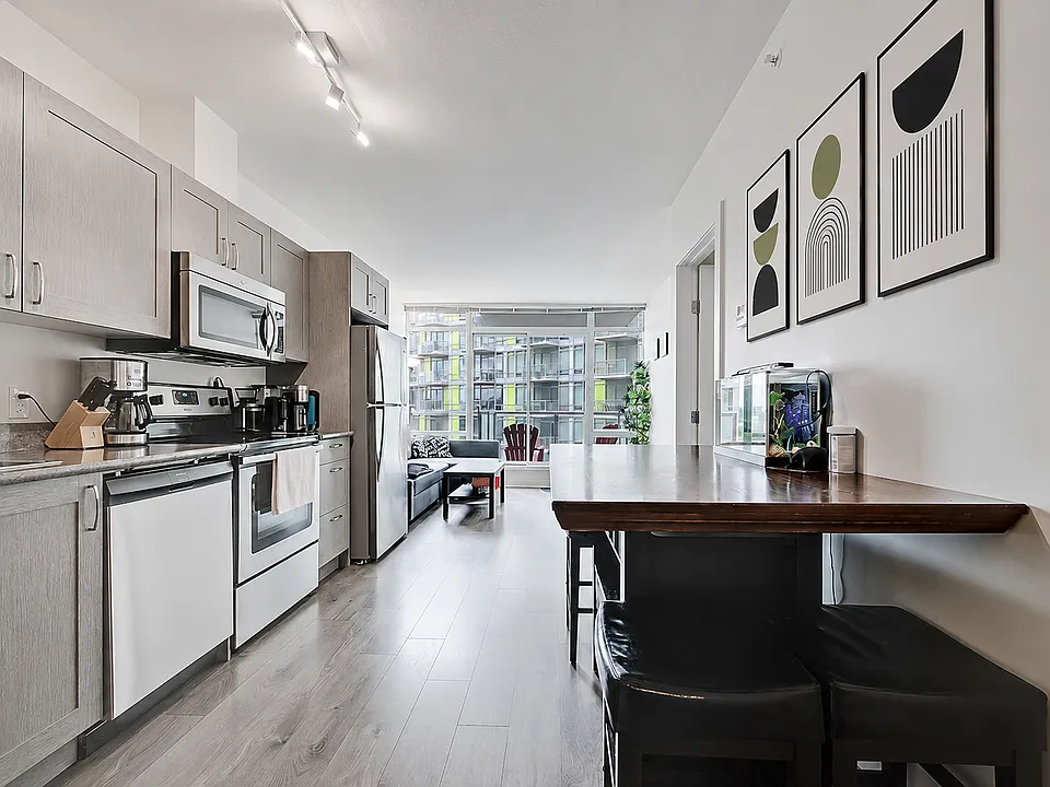 10 Brentwood Cmn NW #409