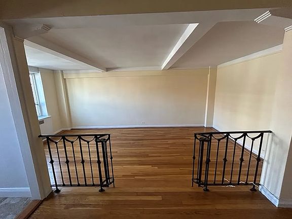 2nd image of 200 W 20th St APT 709