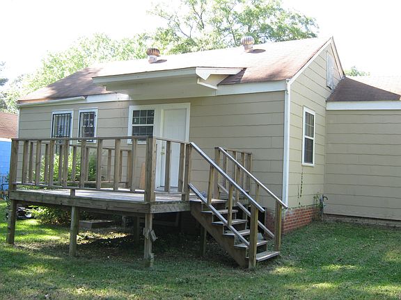 Back view w Deck