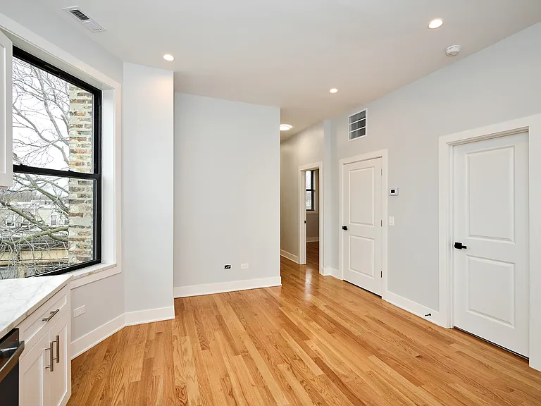 4220 S Calumet Ave #1 — Photo 10