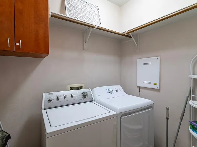 1806 Rosalie St — Photo 34
