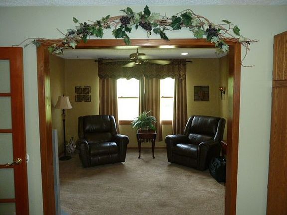 Sitting Room Off Kitchen