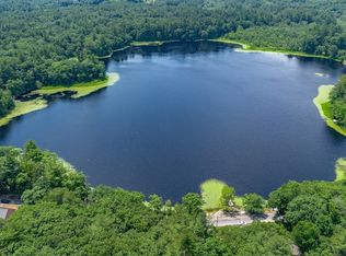 35 Keyes Rd, Westford, MA 01886