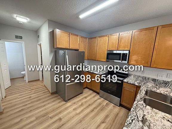 3rd image of 680 Woodduck Dr APT F