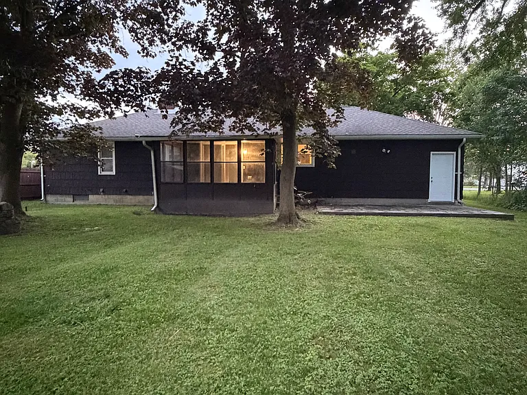 8441 Transit Rd — Photo 17
