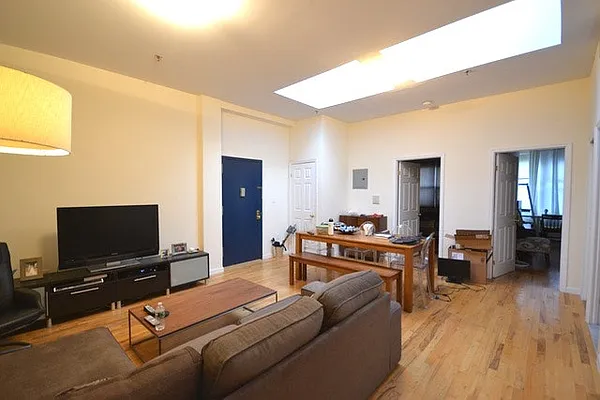 Rented by Bold Marketing | media 30