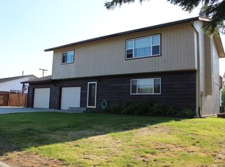 1311 Gold Rush Dr, Fairbanks, AK 99709