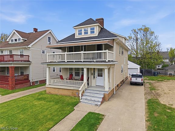 3rd image of 3333 Desota Ave