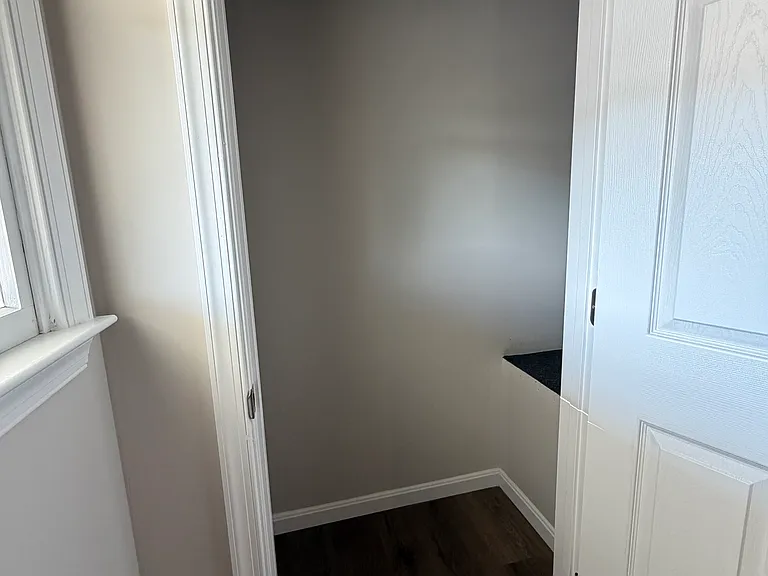 50 Eton Ct — Photo 3