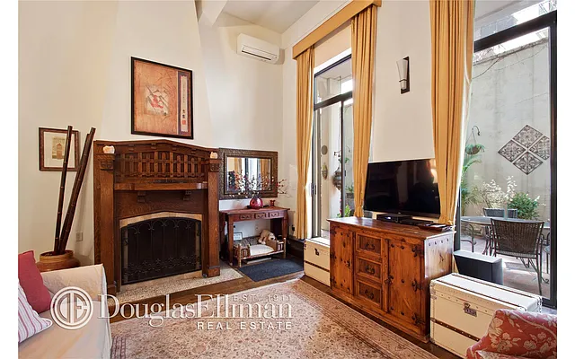 Sold by Douglas Elliman | media 14